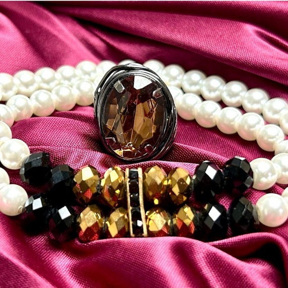 Peace & Pearls Jewelry - *SET* Elegant Pearl Bracelet with Black & Gold Crystals, With Garnet Ring